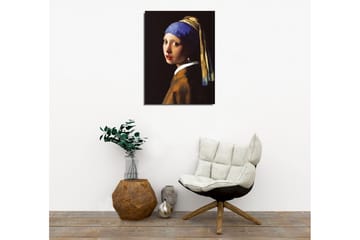 Lerretsbilde - Portrett av en ung kvinne med perleørering og blått hodeskjerf - Blå / Beige / Svart - Interiør - Maleri & posters - Lerretsbilder