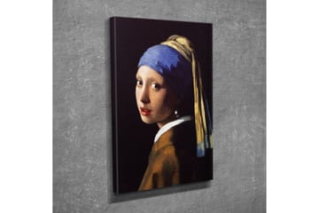 Lerretsbilde - Portrett av en ung kvinne med perleørering og blått hodeskjerf - Blå / Beige / Svart - Interiør - Maleri & posters - Lerretsbilder