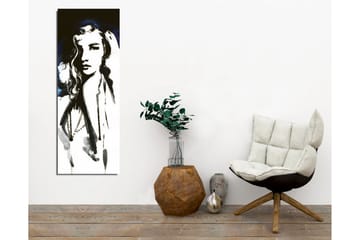 Lerretsbilde - Portrett av en kvinne med langt hår og et mystisk uttrykk - Svart / Hvit / Mørk blå - Interiør - Maleri & posters - Lerretsbilder