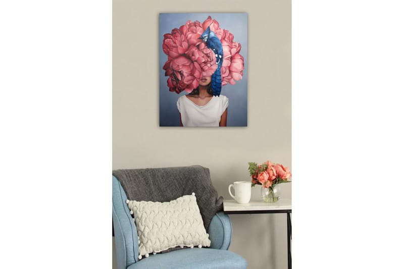 Lerretsbilde - Portrett av en kvinne med en stor bukett rosa blomster som hode og en blå fugl som sitter på blomstene - Rosa / Blå / Beige - Interiør - Maleri & posters - Lerretsbilder
