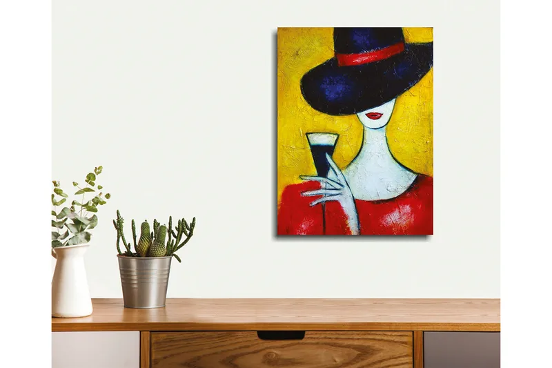 Lite lerretsbilde 30x40 cm - Elegant kvinne med stor hatt og glass i hånden - Mørk blå / Rød / Gul - Interiør - Maleri & posters - Lerretsbilder