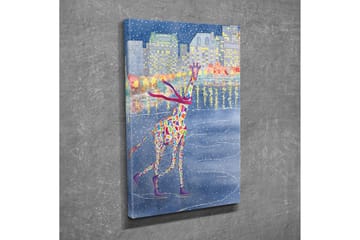 Lite lerretsbilde 30x40 cm - Fargerik sjiraff som skøyter på en frossen innsjø i et vinterlandskap - Blå / Rød / Gul - Interiør - Maleri & posters - Lerretsbilder