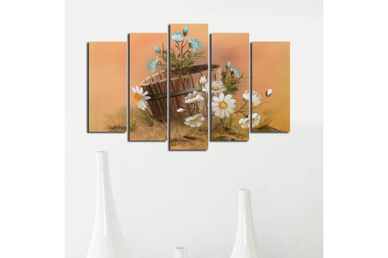 Stort lerretsbilde i 5 deler 105x70 cm - Blomsteroppsats med tusenfryd og en kurv - Hvit / Blå / Beige - Interiør - Maleri & posters - Lerretsbilder
