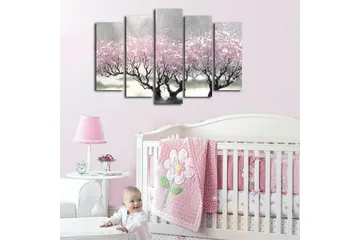 Stort lerretsbilde i 5 deler 105x70 cm - Blomstrende kirsebærtrær i et drømmeaktig landskap - Rosa / Grå / Svart - Interiør - Maleri & posters - Lerretsbilder