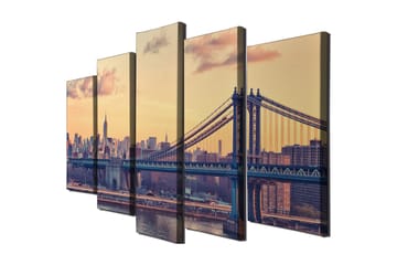 Stort lerretsbilde i 5 deler 105x70 cm - Bysilhuett med Manhattan Bridge ved solnedgang - Gull / Blå / Grå - Interiør - Maleri & posters - Lerretsbilder