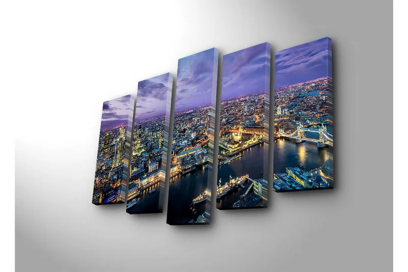 Stort lerretsbilde i 5 deler 105x70 cm - Fargerik panoramautsikt over en by i skumringen - Lilla / Blå / Gull - Interiør - Maleri & posters - Lerretsbilder