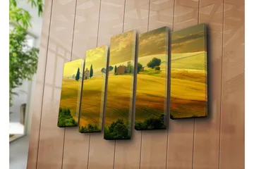 Stort lerretsbilde i 5 deler 105x70 cm - Frodig landskap med bølgende jorder og en liten kirke - Gyllengul / Grønn / Brun - Interiør - Maleri & posters - Lerretsbilder