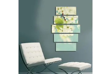 Stort lerretsbilde i 5 deler 105x70 cm - Hvite hortensiaer i blomst mot en myk blå bakgrunn - Hvit / Grønn / Blå - Interiør - Maleri & posters - Lerretsbilder