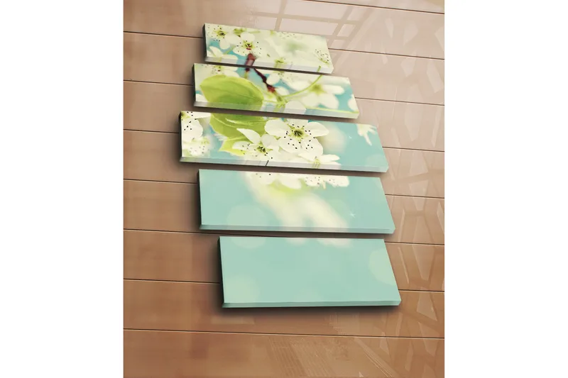 Stort lerretsbilde i 5 deler 105x70 cm - Hvite hortensiaer i blomst mot en myk blå bakgrunn - Hvit / Grønn / Blå - Interiør - Maleri & posters - Lerretsbilder