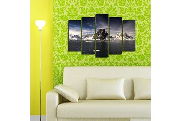 Stort lerretsbilde i 5 deler 105x70 cm - Imponerende fjellandskap med snødekte topper og speilblanke vannflater - Hvit / Mørk blå / Grå - Interiør - Maleri & posters - Lerretsbilder