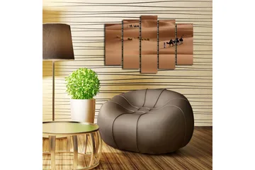 Stort lerretsbilde i 5 deler 105x70 cm - Kamelkaravane som beveger seg gjennom sanddyner - Sandbeige / Lys brun / Grønn - Interiør - Maleri & posters - Lerretsbilder