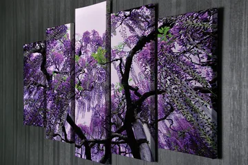 Stort lerretsbilde i 5 deler 105x70 cm - Lilla blåregnblomst hengende - Lilla / Grønn / Svart - Interiør - Maleri & posters - Lerretsbilder