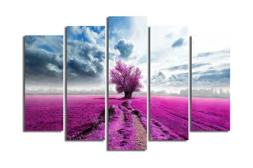 Stort lerretsbilde i 5 deler 105x70 cm - Lilla blomsterfelt med et ensomt tre - Lilla / Blå / Grå - Interiør - Maleri & posters - Lerretsbilder