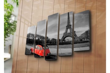 Stort lerretsbilde i 5 deler 105x70 cm - Rød bil foran Eiffeltårnet i et svart-hvitt bymiljø - Rød / Svart / Grå - Interiør - Maleri & posters - Lerretsbilder