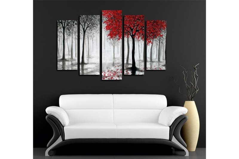 Stort lerretsbilde i 5 deler 105x70 cm - Rødskiftende trær i et tåkete skogsmiljø - Rød / Svart / Grå - Interiør - Maleri & posters - Lerretsbilder