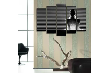 Stort lerretsbilde i 5 deler 105x70 cm - Silhuett av en kvinne i profil mot en stripete bakgrunn - Svart / Hvit / Grå - Interiør - Maleri & posters - Lerretsbilder