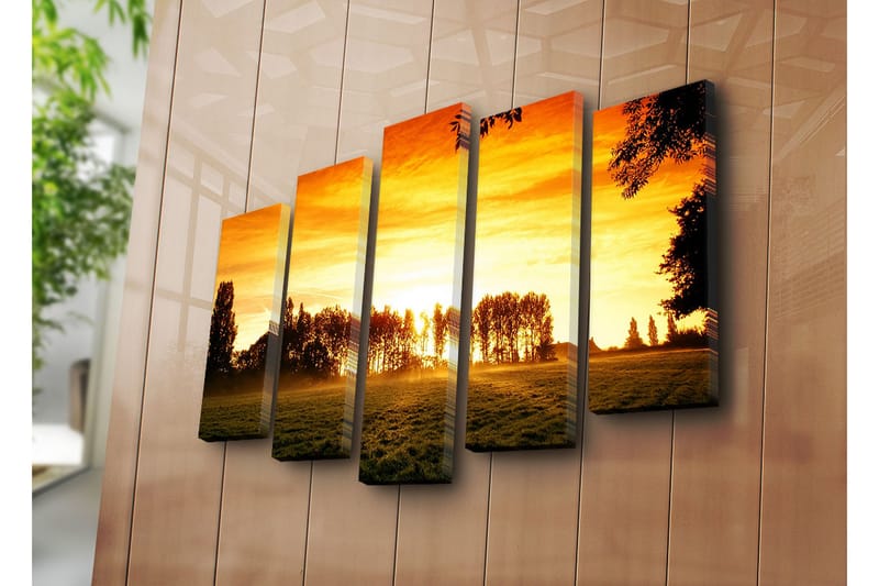 Stort lerretsbilde i 5 deler 105x70 cm - Solnedgang over en skog av silhuetter - Oransje / Gull / Svart - Interiør - Maleri & posters - Lerretsbilder