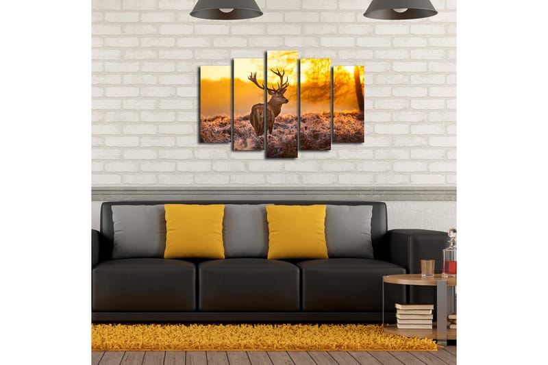 Stort lerretsbilde i 5 deler 105x70 cm - Statlig elg i soloppgangens gylne lys - Gull / Brun / Beige - Interiør - Maleri & posters - Lerretsbilder