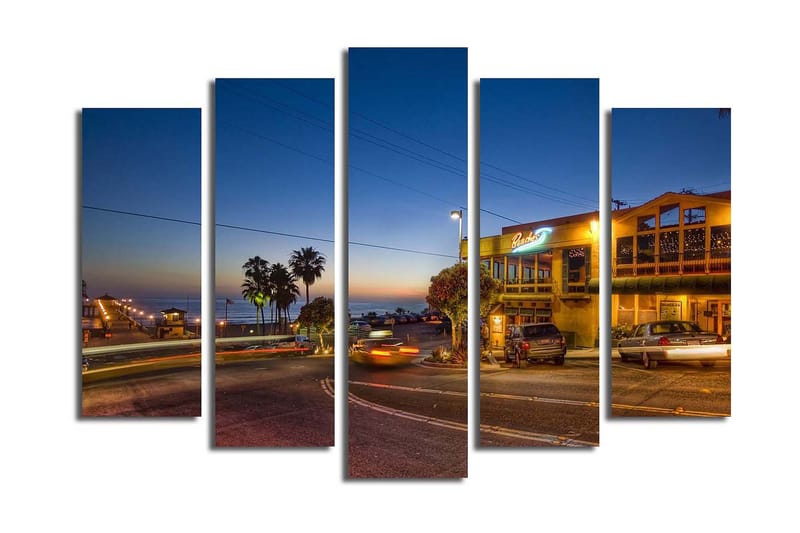 Stort lerretsbilde i 5 deler 105x70 cm - Stemningsfull kveldsutsikt over en kystby med palmer og biler - Mørk blå / Gull / Svart - Interiør - Maleri & posters - Lerretsbilder