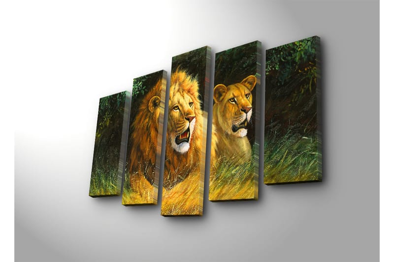 Stort lerretsbilde i 5 deler 105x70 cm - Stolt løvinne og løve i naturlige omgivelser - Gull / Grønn / Brun - Interiør - Maleri & posters - Lerretsbilder