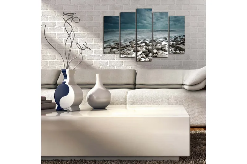 Stort lerretsbilde i 5 deler 105x70 cm - Stormfullt hav med steinete kyster - Mørk blå / Grå / Hvit - Interiør - Maleri & posters - Lerretsbilder