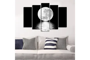 Stort lerretsbilde i 5 deler 105x70 cm - Storslått fullmåne speilet i vannoverflaten - Hvit / Svart - Interiør - Maleri & posters - Lerretsbilder