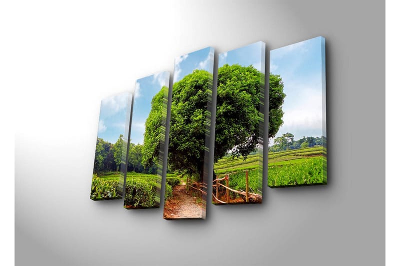 Stort lerretsbilde i 5 deler 105x70 cm - Storslått grønt landskap med et stort tre ved en grusvei - Grønn / Brun / Blå - Interiør - Maleri & posters - Lerretsbilder