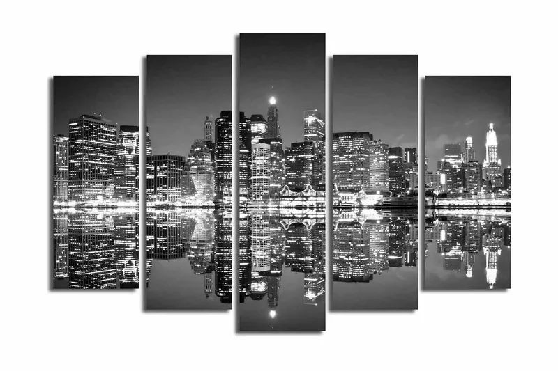 Stort lerretsbilde i 5 deler 105x70 cm - Svart-hvitt bybilde med refleksjoner i vannet, Svart / Hvit / Grå