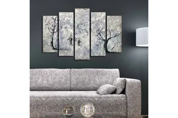 Stort lerretsbilde i 5 deler 105x70 cm - Vinterlandskap med snødekte trær - Hvit / Grå / Svart - Interiør - Maleri & posters - Lerretsbilder