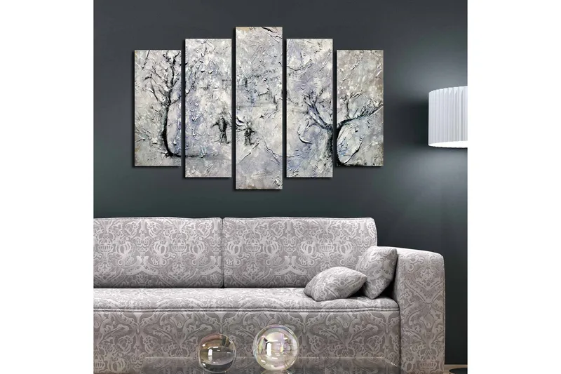 Stort lerretsbilde i 5 deler 105x70 cm - Vinterlandskap med snødekte trær - Hvit / Grå / Svart - Interiør - Maleri & posters - Lerretsbilder