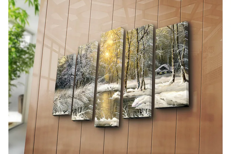 Stort lerretsbilde i 5 deler 105x70 cm - Vinterlandskap med snødekte trær og en speilblank innsjø - Hvit / Lys grønn / Beige - Interiør - Maleri & posters - Lerretsbilder
