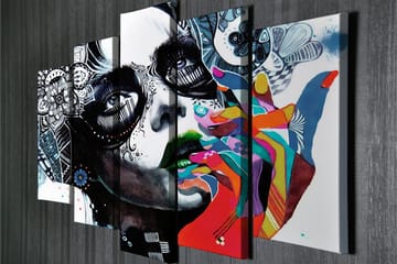 Stort lerretsbilde i 5 deler 105x70 cm - Portrett av en kvinne med fargerik hånd og detaljert ansiktsmaling - Svart / Grønn / Rød - Interiør - Maleri & posters - Lerretsbilder