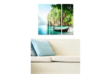 Trelerretsbilde 3-delt 50x70 cm - Båt på en tropisk strand med steiner og grøntområder - Turkis / Grønn / Beige - Interiør - Maleri & posters - Lerretsbilder