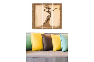 Trelerretsbilde 3-delt 50x70 cm - Elegant kvinne i tradisjonell kjole med dyremønster - Brun / Beige / Svart - Interiør - Maleri & posters - Lerretsbilder