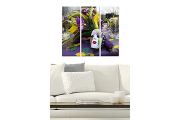 Trelerretsbilde 3-delt 50x70 cm - Fargerik festlig borddekking med maske og blomster - Lilla / Gul / Grønn - Interiør - Maleri & posters - Lerretsbilder