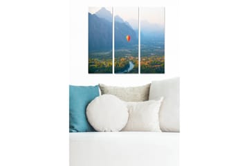 Trelerretsbilde 3-delt 50x70 cm - Fargerik varmluftsballong over en vakker dal med fjell i bakgrunnen - Grønn / Blå / Oransje - Interiør - Maleri & posters - Lerretsbilder