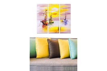 Trelerretsbilde 3-delt 50x70 cm - Fargerike seilbåter ved solnedgang ved sjøen - Gul / Lilla / Grønn - Interiør - Maleri & posters - Lerretsbilder