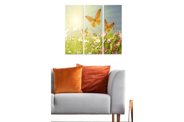 Trelerretsbilde 3-delt 50x70 cm - Fargerike sommerfugler som svever over en blomstrende eng - Oransje / Rosa / Hvit - Interiør - Maleri & posters - Lerretsbilder