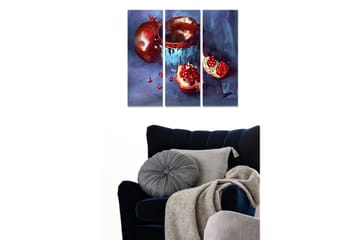 Trelerretsbilde 3-delt 50x70 cm - Granateple og bolle i en rolig komposisjon - Rød / Blå / Hvit - Interiør - Maleri & posters - Lerretsbilder