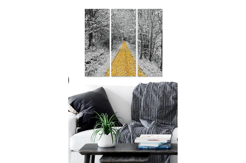 Trelerretsbilde 3-delt 50x70 cm - Gyllen vei omkranset av snødekte trær, Gul / Svart / Hvit