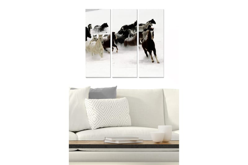 Trelerretsbilde 3-delt 50x70 cm - Hester galopperer gjennom snøen, Hvit / Svart / Brun
