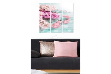 Trelerretsbilde 3-delt 50x70 cm - Rosa blomster med en bakgrunn av lyseblå tretekstur - Rosa / Lyseblå / Hvit - Interiør - Maleri & posters - Lerretsbilder