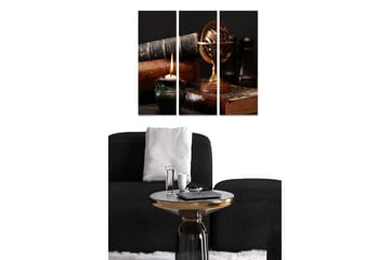 Trelerretsbilde 3-delt 50x70 cm - Stillhet med bøker, en globus og et tent lys - Mørk grønn / Brun / Gull - Interiør - Maleri & posters - Lerretsbilder