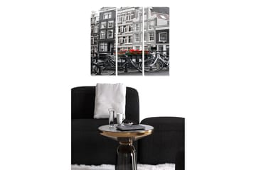 Trelerretsbilde 3-delt 50x70 cm - Svart-hvitt bybilde med sykler og røde blomster - Svart / Rød / Hvit - Interiør - Maleri & posters - Lerretsbilder