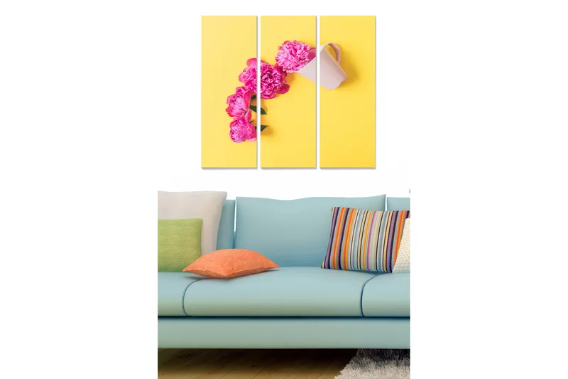 Trelerretsbilde 3-delt 50x70 cm - Vakker bukett med rosa blomster i en hvit mugge mot en gul bakgrunn, Rosa / Gul