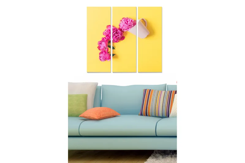 Trelerretsbilde 3-delt 50x70 cm - Vakker bukett med rosa blomster i en hvit mugge mot en gul bakgrunn, Rosa / Gul
