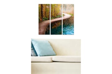 Trelerretsbilde 3-delt 50x70 cm - Vakker tursti gjennom en høstskog ved vannet - Brun / Grønn / Blå - Interiør - Maleri & posters - Lerretsbilder