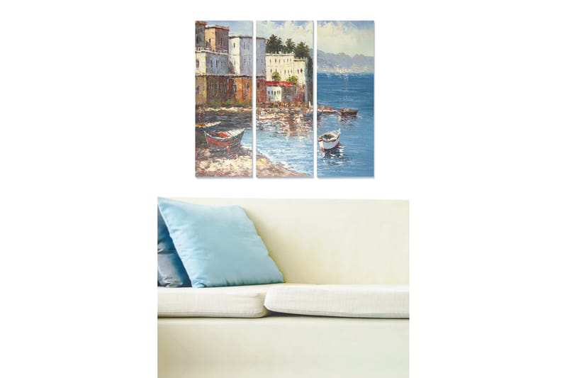 Trelerretsbilde 3-delt 50x70 cm - Vakkert kystlandskap med båter i en fargerik havn, Blå / Hvit / Brun