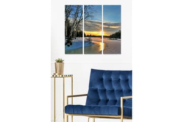 Trelerretsbilde 3-delt 50x70 cm - Vinterlandskap med solnedgang over en frossen elv - Blå / Hvit / Gull - Interiør - Maleri & posters - Lerretsbilder