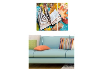 Trelerretsbilde i tre, 3-delt, 50x70 cm - Åpen bok omgitt av høstblader på en fargerik bakgrunn - Oransje / Grønn / Blå - Interiør - Maleri & posters - Lerretsbilder